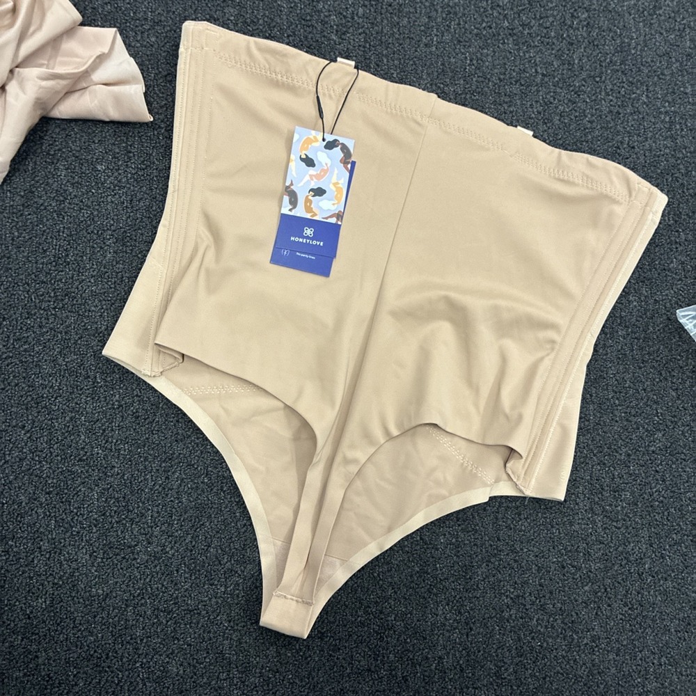 HoneyLove HLSPT01 SuperPower Thong Sand Size 3X New NWOT